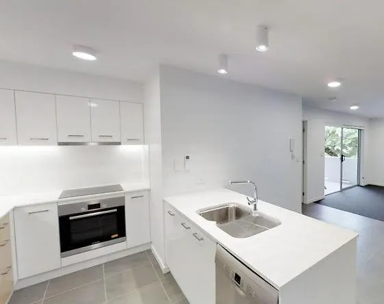 Location, Location, Location - Private Apartment Μπρίσμπεϊν