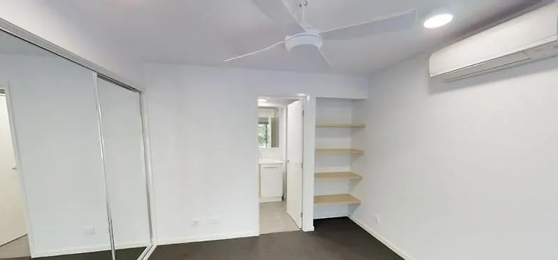 Location, Location, Location - Private Apartment بريزبين